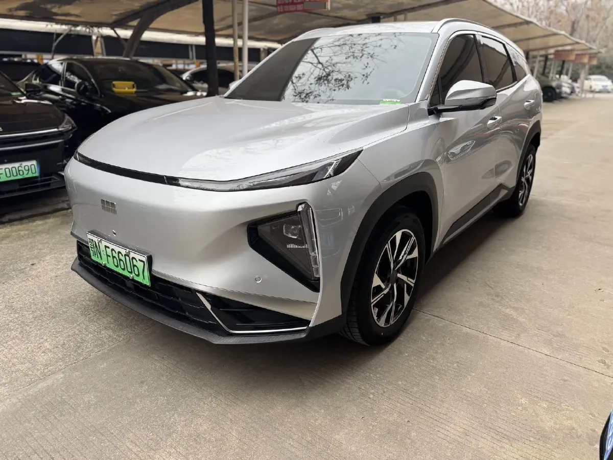 2025 Geely Galaxy L7 1.5L 112HP L4 1DHT PHEV 18.4KWH,autocango,china used car exporter,china ev exporter,chinese used car exporter,chinese used ev exporter