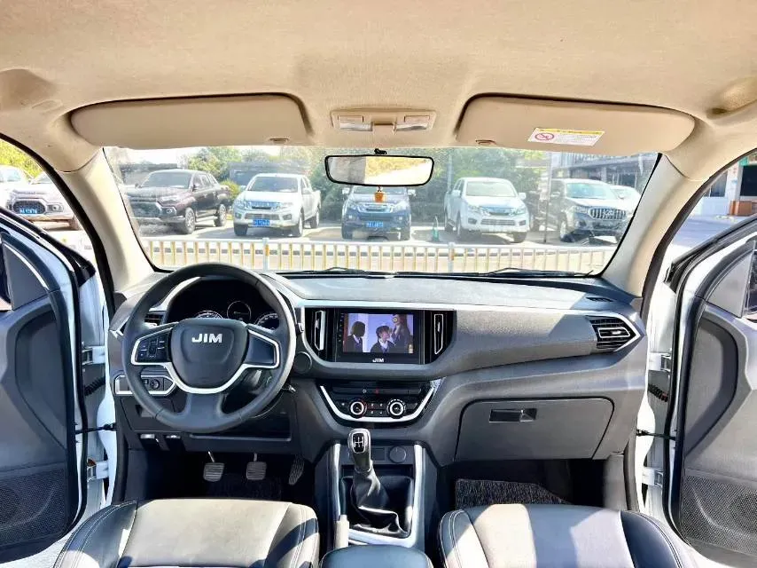 2020 JMC BaoDian 2.5T 140HP L4 5MT,autocango,china used car exporter,china ev exporter,chinese used car exporter,chinese used ev exporter