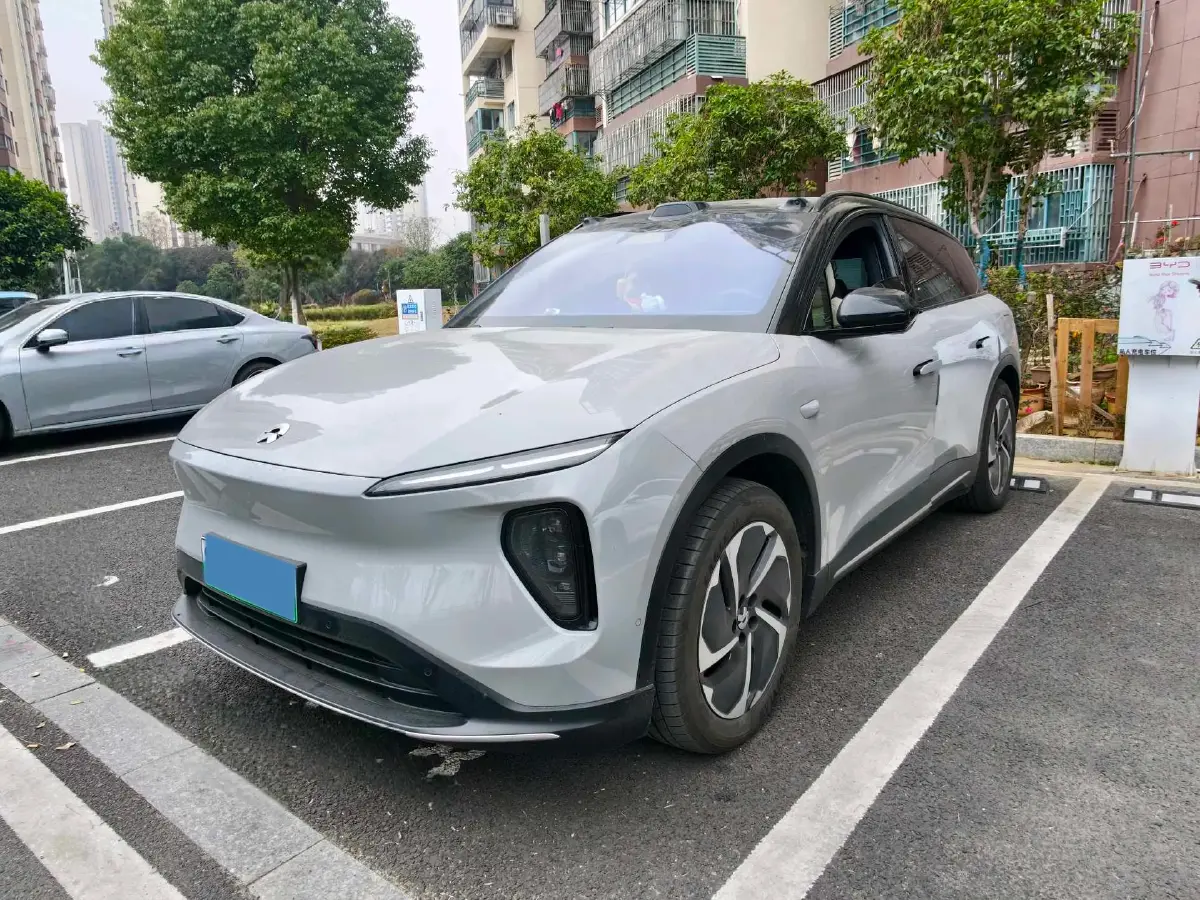 2025 NIO ES6 BEV