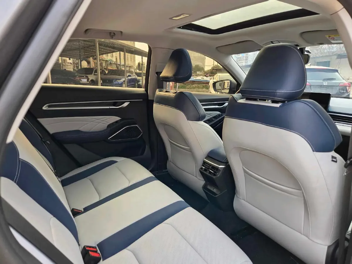 2022 Geely Emgrand 1.5L 114HP L4 CVT,autocango,china used car exporter,china ev exporter,chinese used car exporter,chinese used ev exporter