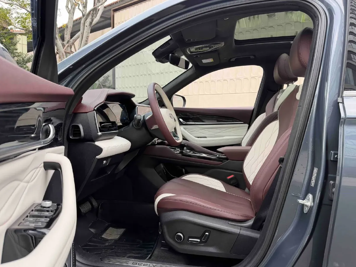 2021 Geely Monjaro 2.0T 218HP L4 7DCT,autocango,china used car exporter,china ev exporter,chinese used car exporter,chinese used ev exporter