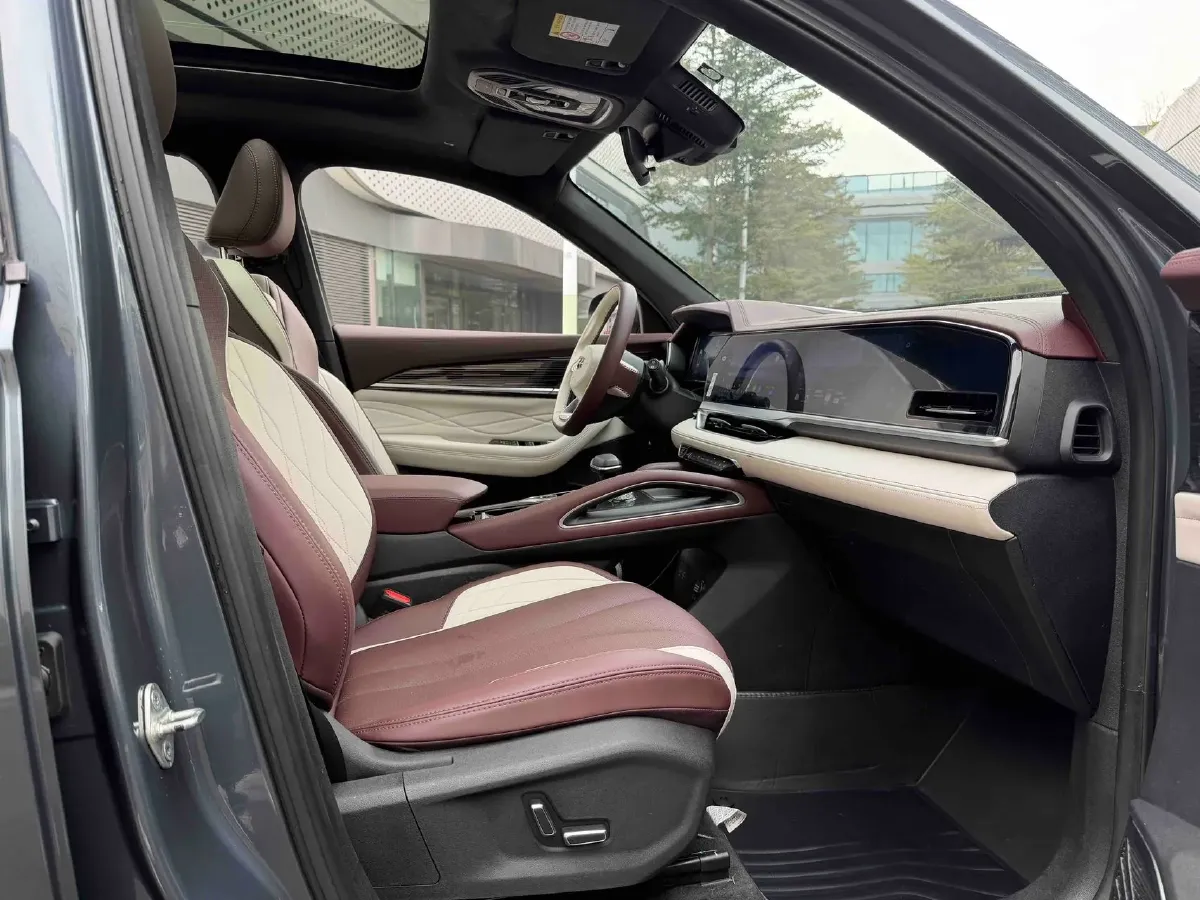 2021 Geely Monjaro 2.0T 218HP L4 7DCT,autocango,china used car exporter,china ev exporter,chinese used car exporter,chinese used ev exporter