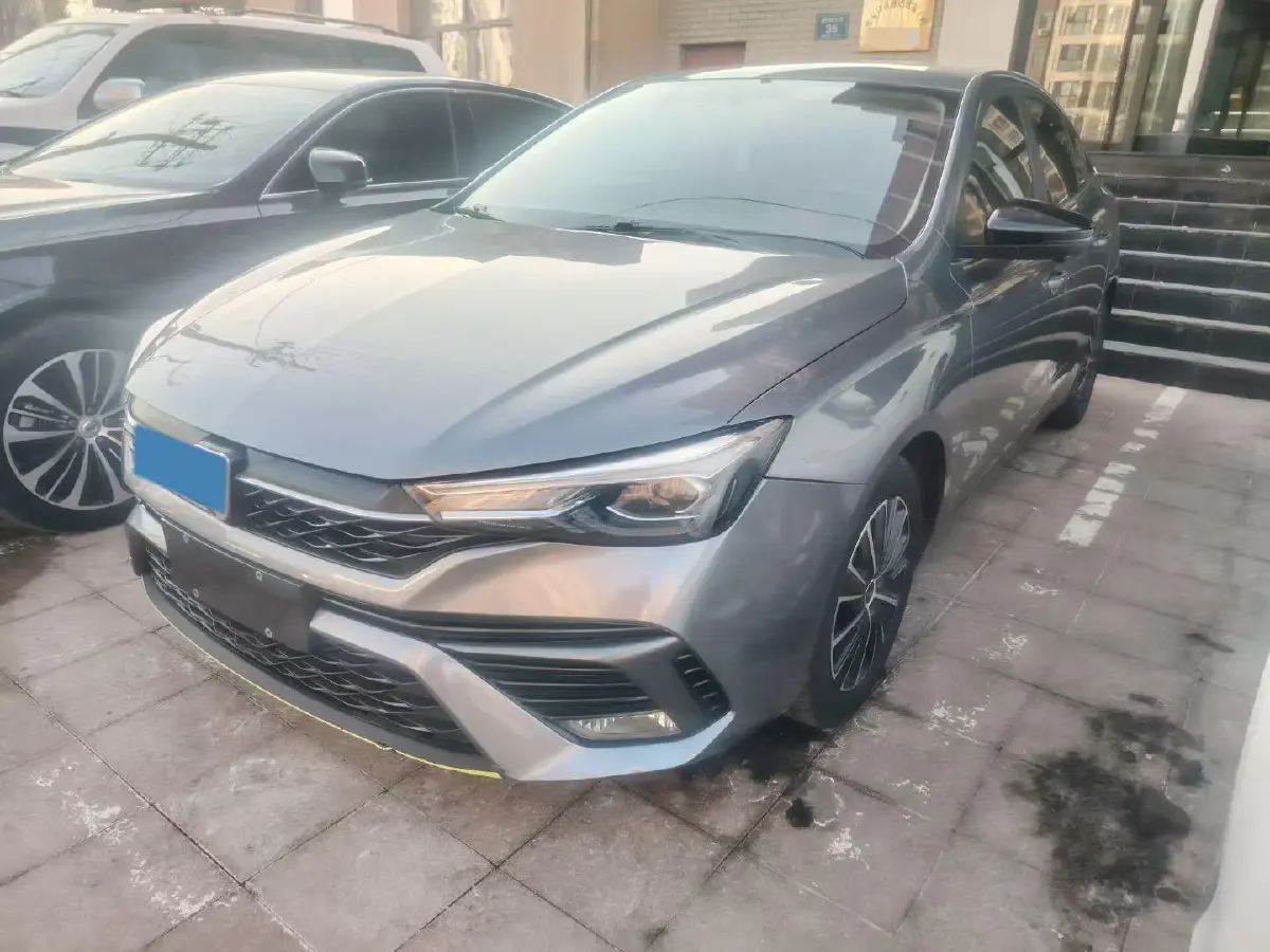 2021 Roewe i5 1.5L 120HP L4 CVT