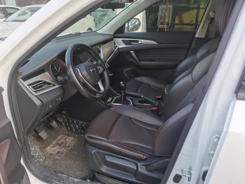 2019 ChangAn CS35 Plus 1.6L 128HP L4 5MT,autocango,china used car exporter,china ev exporter,chinese used car exporter,chinese used ev exporter