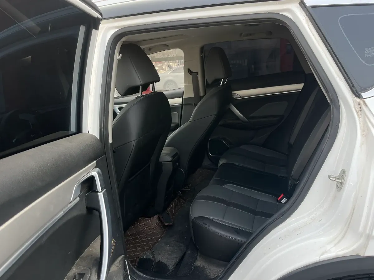 2023 Geely Coolray 1.5T 181HP L4 7DCT,autocango,china used car exporter,china ev exporter,chinese used car exporter,chinese used ev exporter