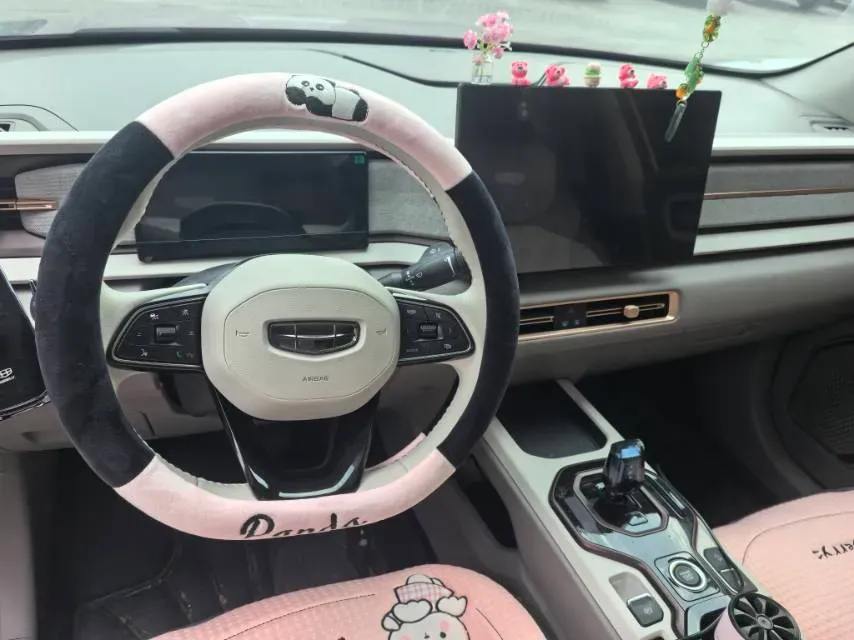 2026 Geely ICON 1.5T 181HP L4 7DCT,autocango,china used car exporter,china ev exporter,chinese used car exporter,chinese used ev exporter