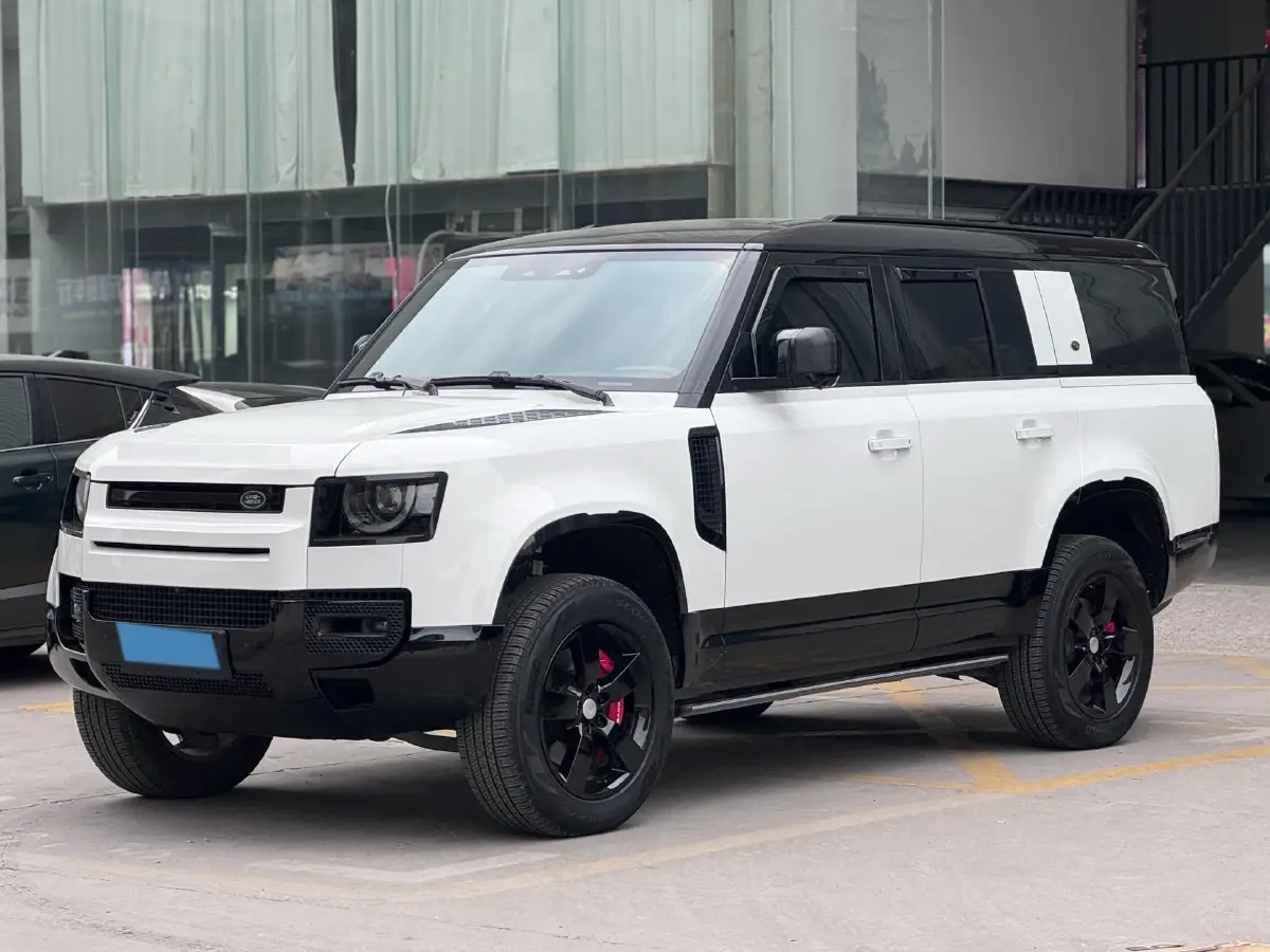 2023 Land Rover Defender 3.0T 400HP L6 8AT