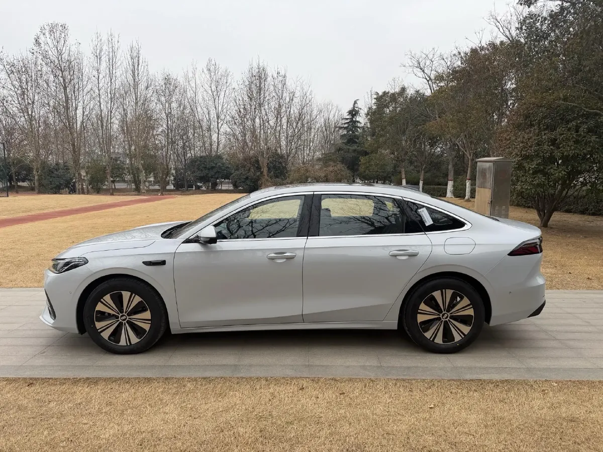 2025 Geely Galaxy A7 1.5L 112HP L4 1DHT PHEV,autocango,china used car exporter,china ev exporter,chinese used car exporter,chinese used ev exporter