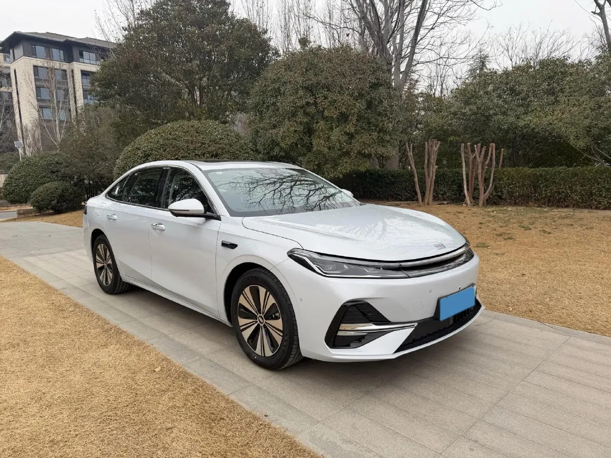 2025 Geely Galaxy A7 1.5L 112HP L4 1DHT PHEV,autocango,china used car exporter,china ev exporter,chinese used car exporter,chinese used ev exporter