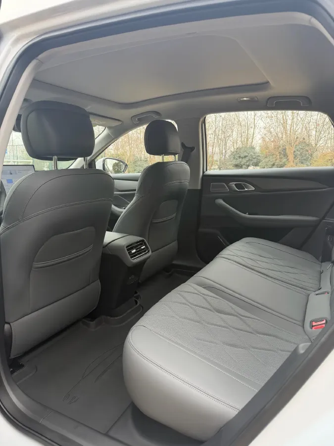 2025 Geely Galaxy A7 1.5L 112HP L4 1DHT PHEV,autocango,china used car exporter,china ev exporter,chinese used car exporter,chinese used ev exporter