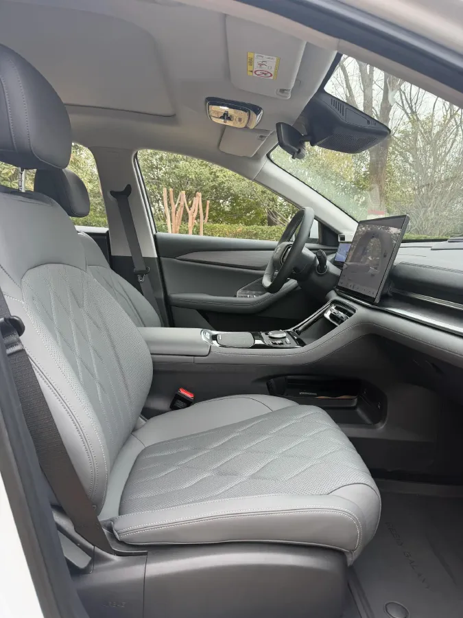 2025 Geely Galaxy A7 1.5L 112HP L4 1DHT PHEV,autocango,china used car exporter,china ev exporter,chinese used car exporter,chinese used ev exporter