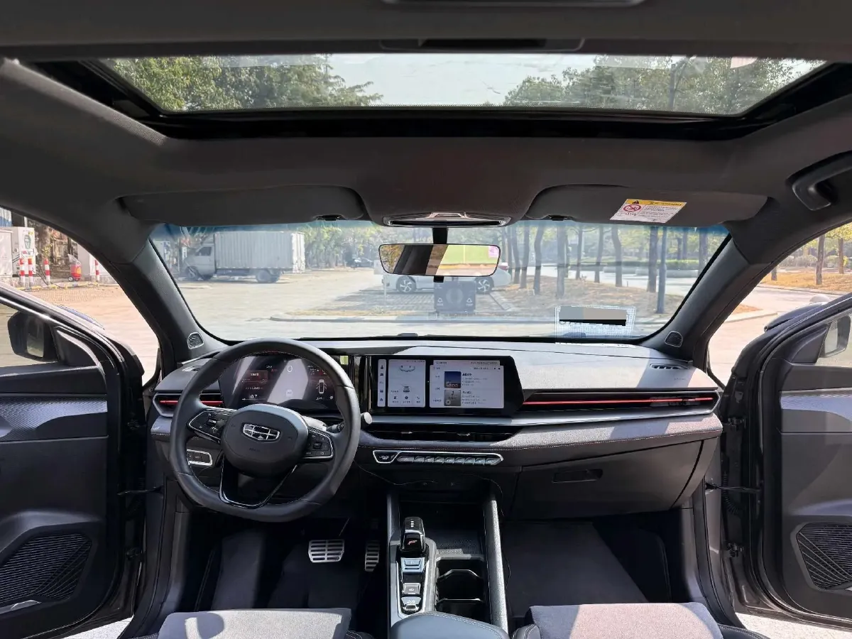 2022 Geely Binray 1.5T 181HP L4 7DCT,autocango,china used car exporter,china ev exporter,chinese used car exporter,chinese used ev exporter