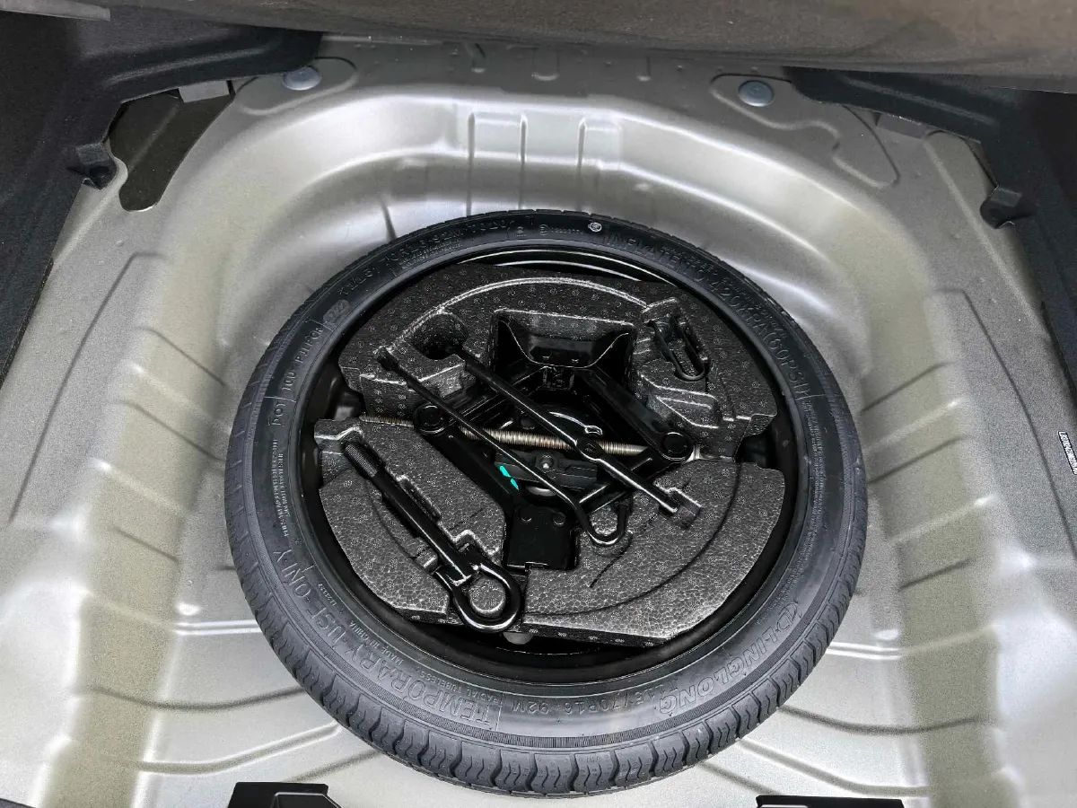 2022 Geely Binray 1.5T 181HP L4 7DCT,autocango,china used car exporter,china ev exporter,chinese used car exporter,chinese used ev exporter