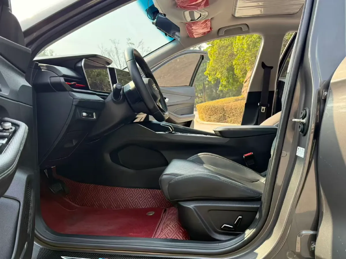 2022 Geely Binray 1.5T 181HP L4 7DCT,autocango,china used car exporter,china ev exporter,chinese used car exporter,chinese used ev exporter