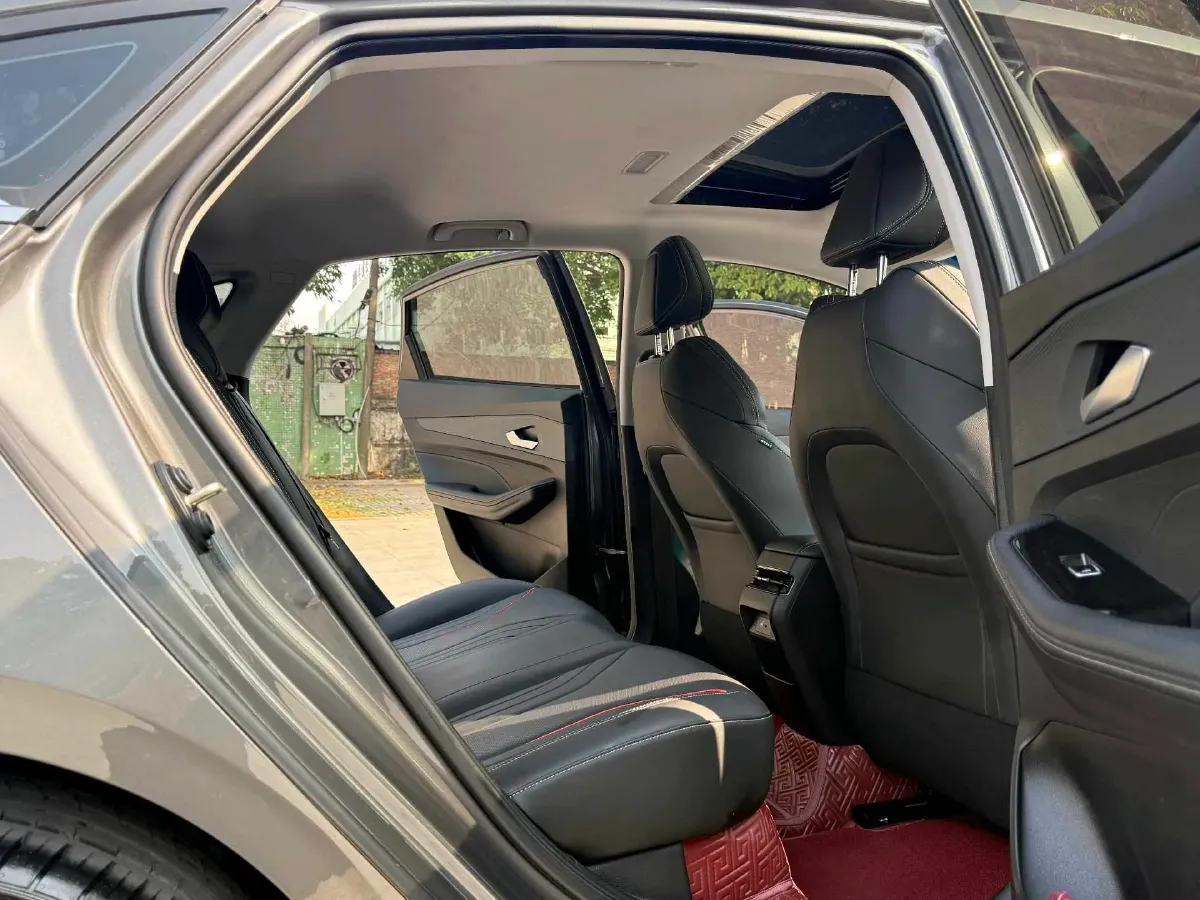 2022 Geely Binray 1.5T 181HP L4 7DCT,autocango,china used car exporter,china ev exporter,chinese used car exporter,chinese used ev exporter