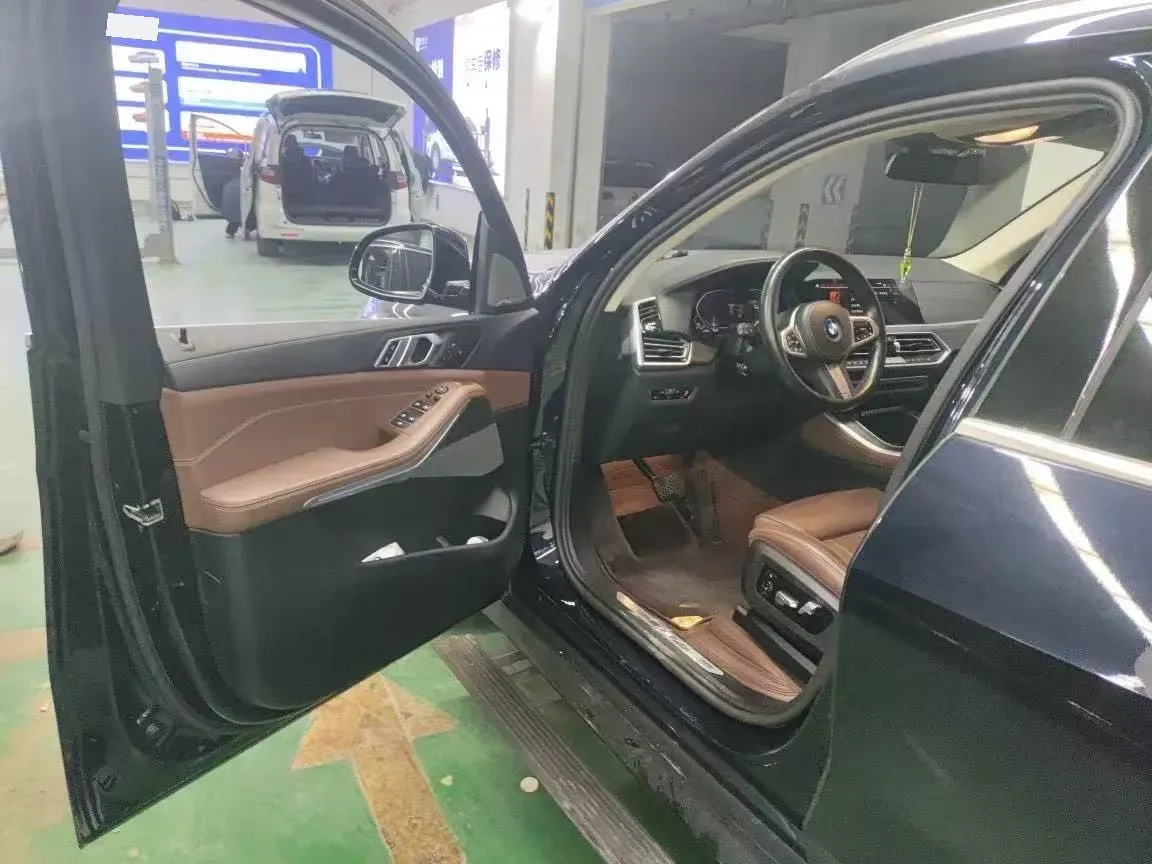 2021 BMW X5 3.0T 340HP L6 8AT,autocango,china used car exporter,china ev exporter,chinese used car exporter,chinese used ev exporter