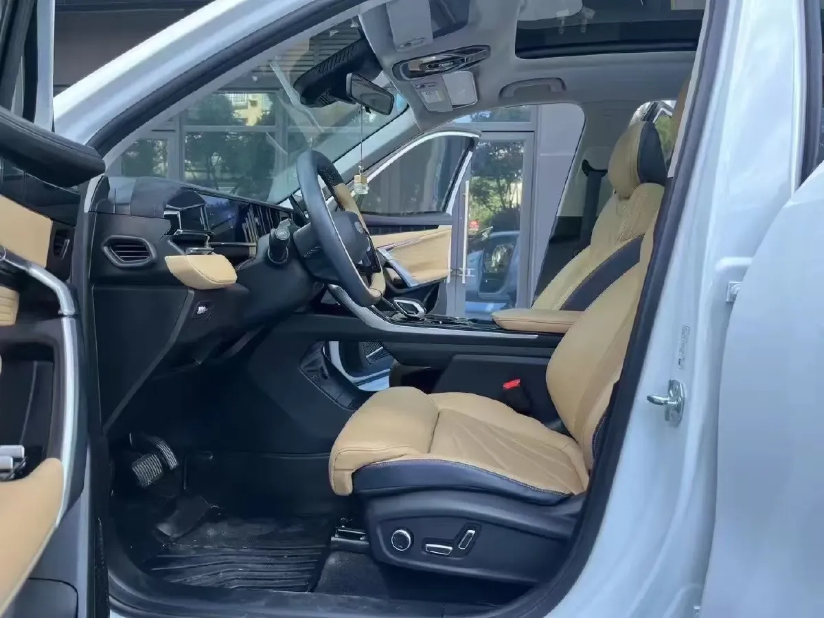 2023 Geely StarRay 2.0T 218HP L4 7DCT,autocango,china used car exporter,china ev exporter,chinese used car exporter,chinese used ev exporter