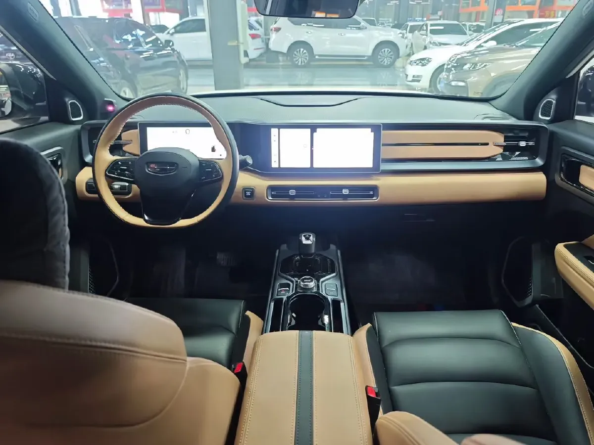 2023 Geely ICON 1.5T 181HP L4 7DCT,autocango,china used car exporter,china ev exporter,chinese used car exporter,chinese used ev exporter