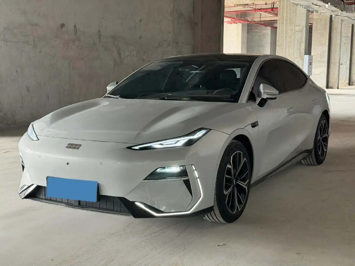 2025 Geely Galaxy E8 BEV