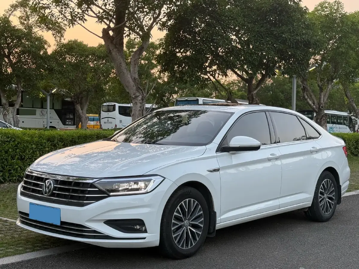 2021 Volkswagen Sagitar 1.4T 150HP L4 7DCT
