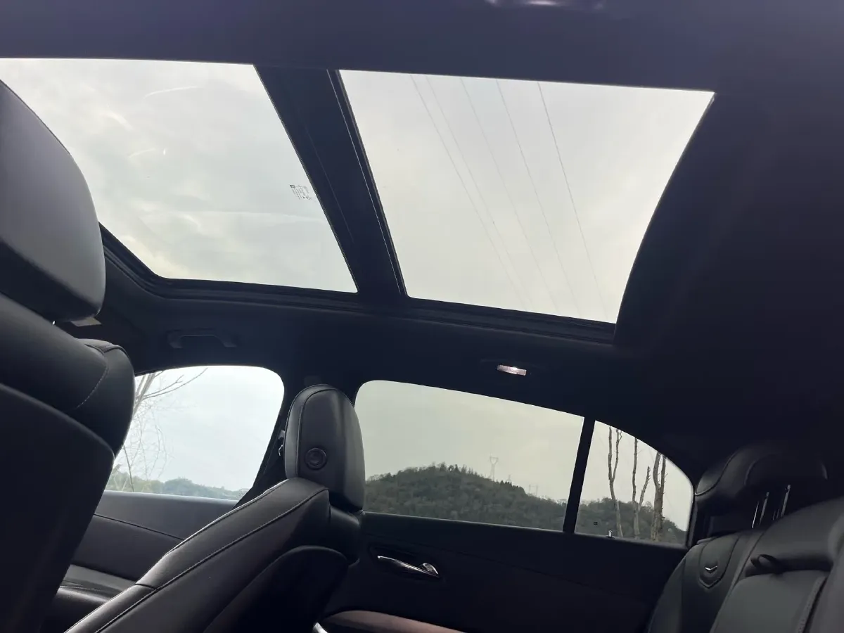 2020 Cadillac XT4 2.0T 241HP L4 9AT,autocango,china used car exporter,china ev exporter,chinese used car exporter,chinese used ev exporter