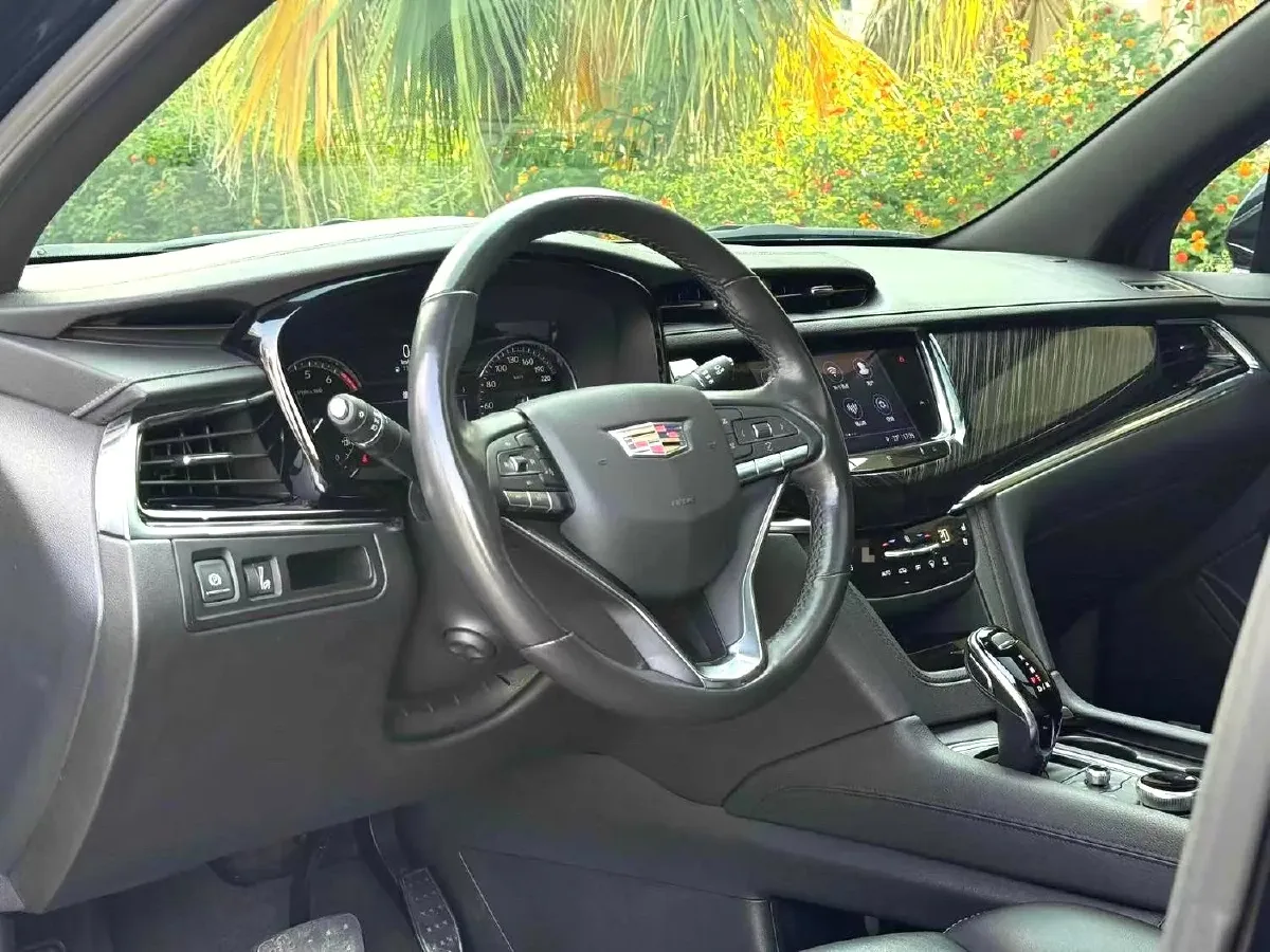 2021 Cadillac XT6 2.0T 237HP L4 9AT,autocango,china used car exporter,china ev exporter,chinese used car exporter,chinese used ev exporter