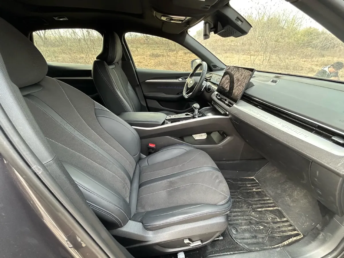 2025 Geely Preface 2.0T 238HP L4 8AT,autocango,china used car exporter,china ev exporter,chinese used car exporter,chinese used ev exporter