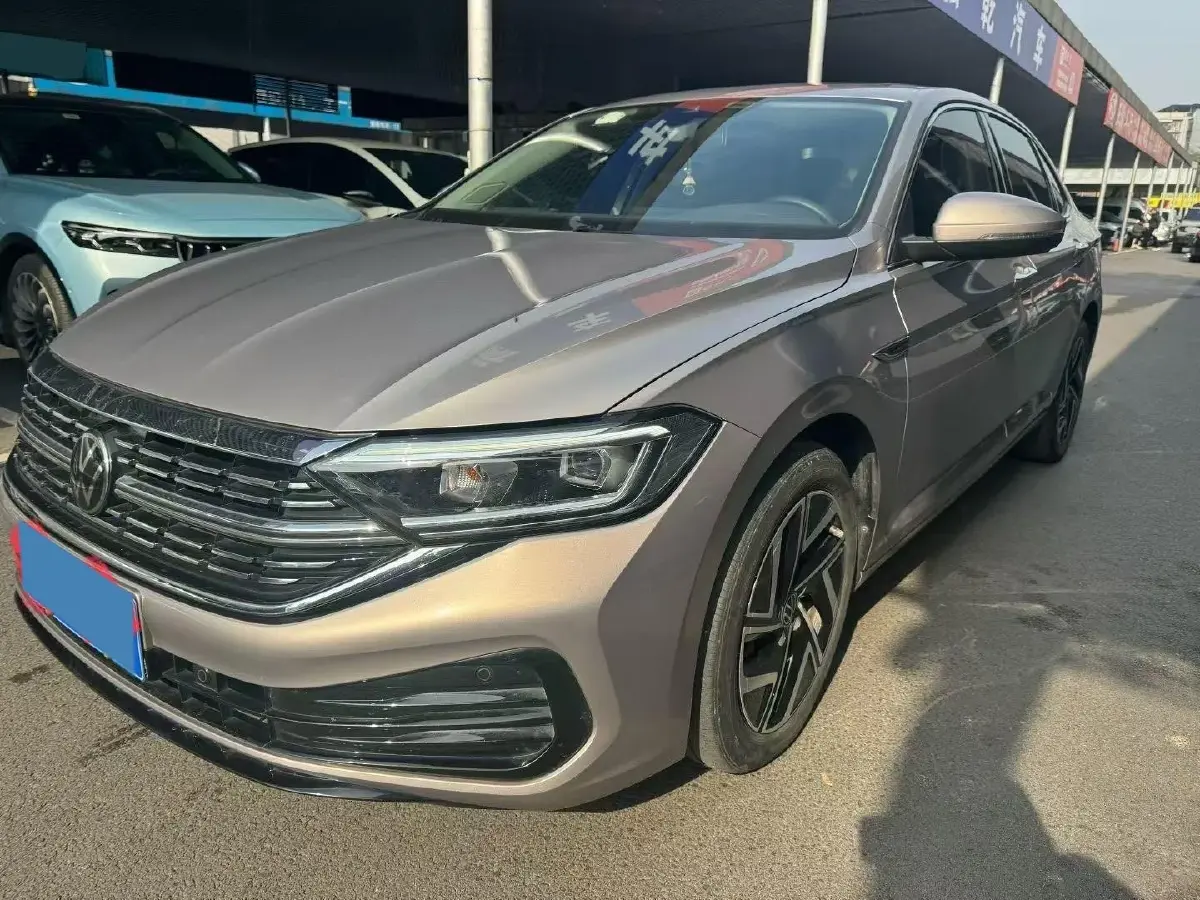 2023 Volkswagen Sagitar 1.5T 160HP L4 7DCT