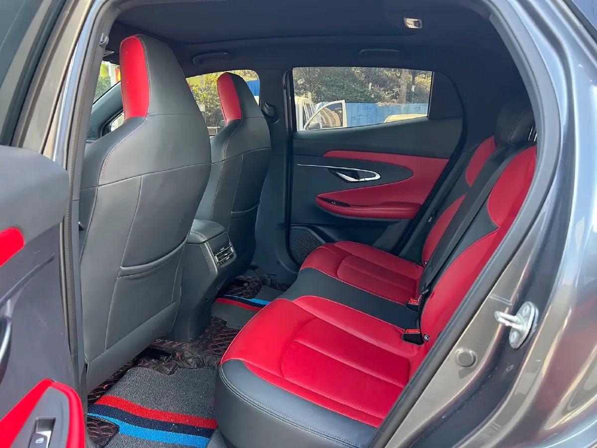 2020 ChangAn UNI-T 1.5T 180HP L4 7DCT,autocango,china used car exporter,china ev exporter,chinese used car exporter,chinese used ev exporter