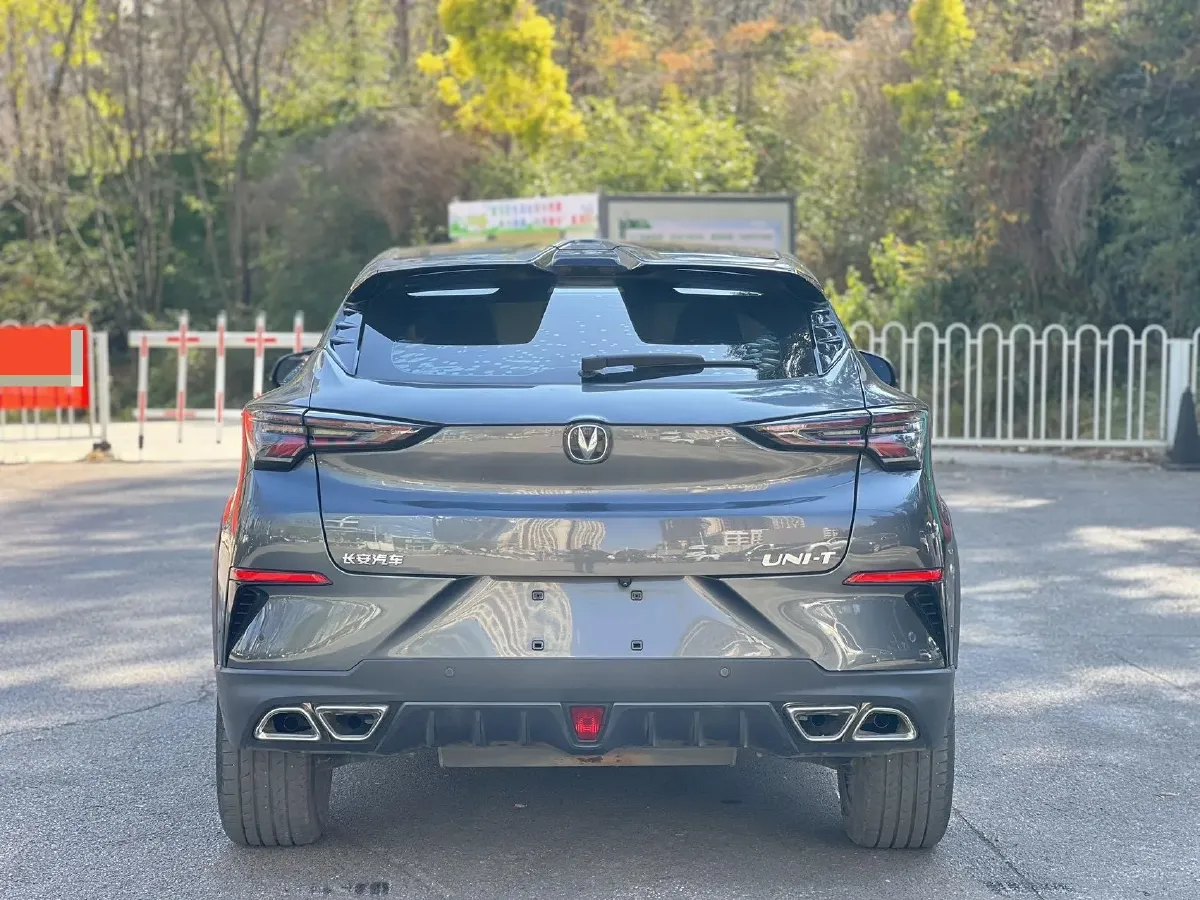 2020 ChangAn UNI-T 1.5T 180HP L4 7DCT,autocango,china used car exporter,china ev exporter,chinese used car exporter,chinese used ev exporter