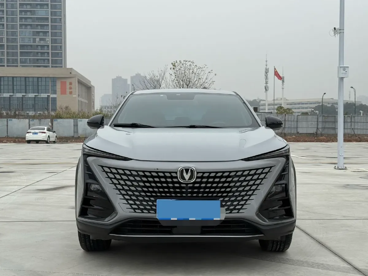 2022 ChangAn UNI-T 1.5T 188HP L4 7DCT,autocango,china used car exporter,china ev exporter,chinese used car exporter,chinese used ev exporter