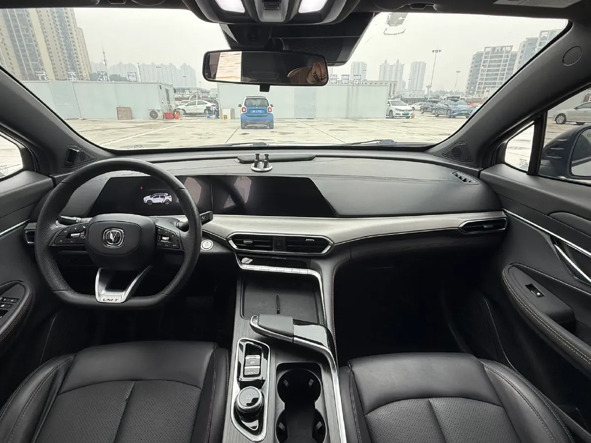 2022 ChangAn UNI-T 1.5T 188HP L4 7DCT,autocango,china used car exporter,china ev exporter,chinese used car exporter,chinese used ev exporter