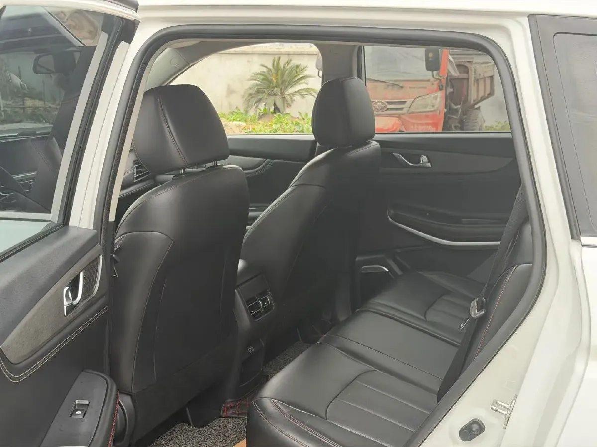 2022 ChangAn CS75 1.5T 180HP L4 7DCT,autocango,china used car exporter,china ev exporter,chinese used car exporter,chinese used ev exporter