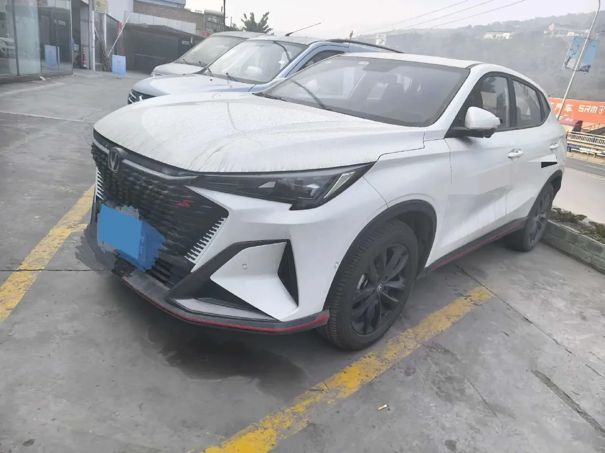 2024 ChangAn X5 PLUS 1.5T 188HP L4 7DCT,autocango,china used car exporter,china ev exporter,chinese used car exporter,chinese used ev exporter