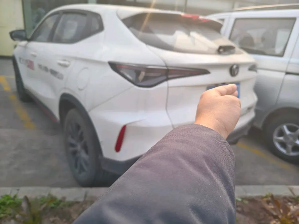 2024 ChangAn X5 PLUS 1.5T 188HP L4 7DCT,autocango,china used car exporter,china ev exporter,chinese used car exporter,chinese used ev exporter