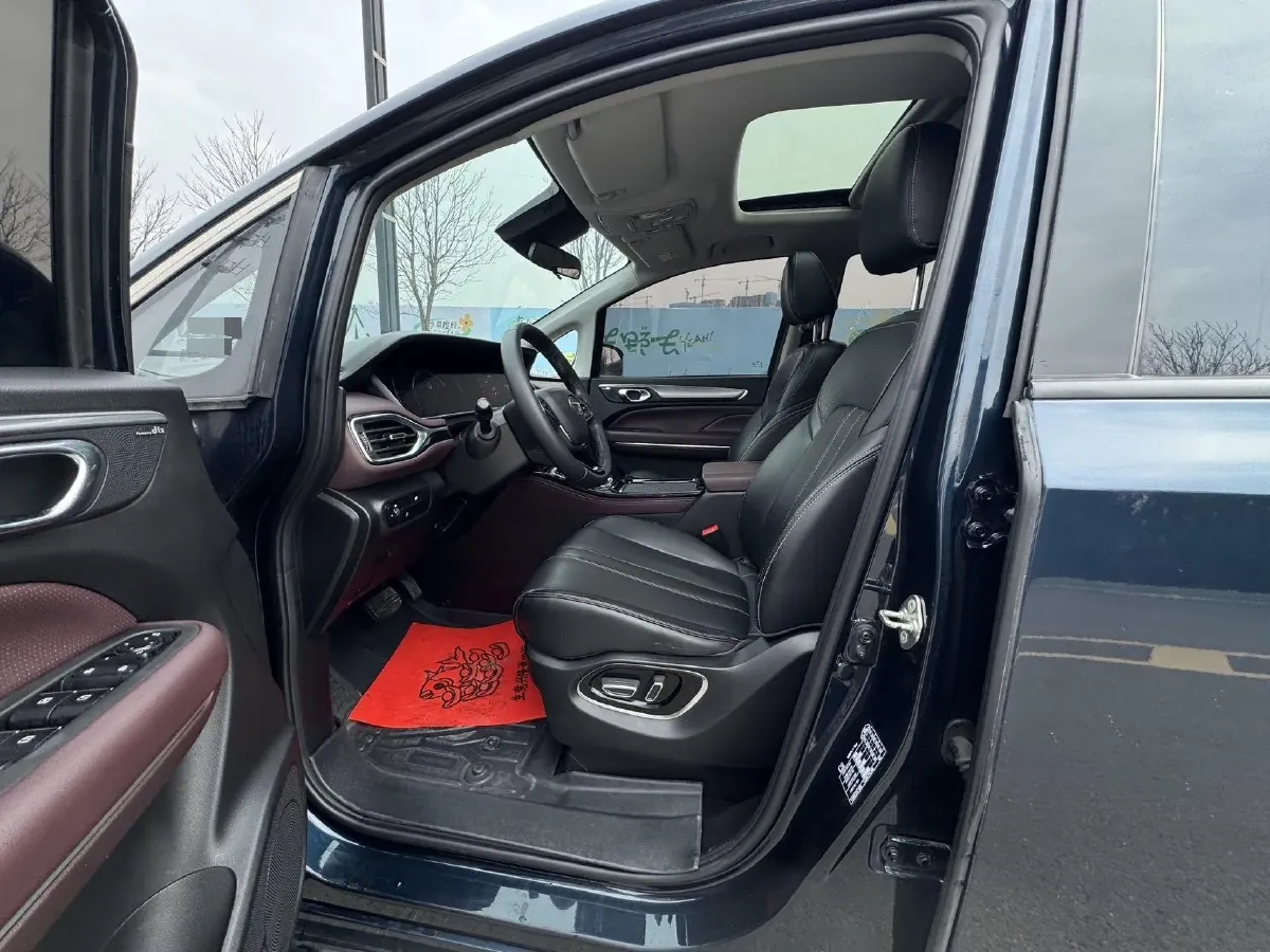 2023 GAC Trumpchi M6 1.5T 177HP L4 7DCT,autocango,china used car exporter,china ev exporter,chinese used car exporter,chinese used ev exporter