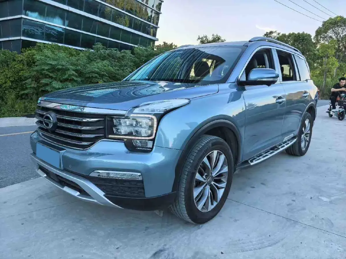 2017 GAC Trumpchi GS8 2.0T 201HP L4 6AT