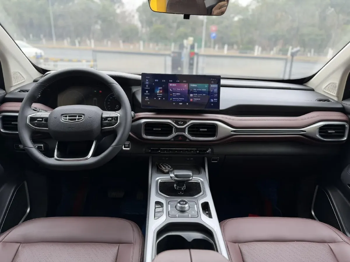 2022 Geely Okavango 1.8T 184HP L4 7DCT,autocango,china used car exporter,china ev exporter,chinese used car exporter,chinese used ev exporter