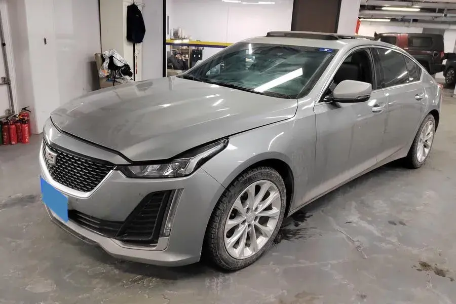 2023 Cadillac CT5 2.0T 237HP L4 10AT