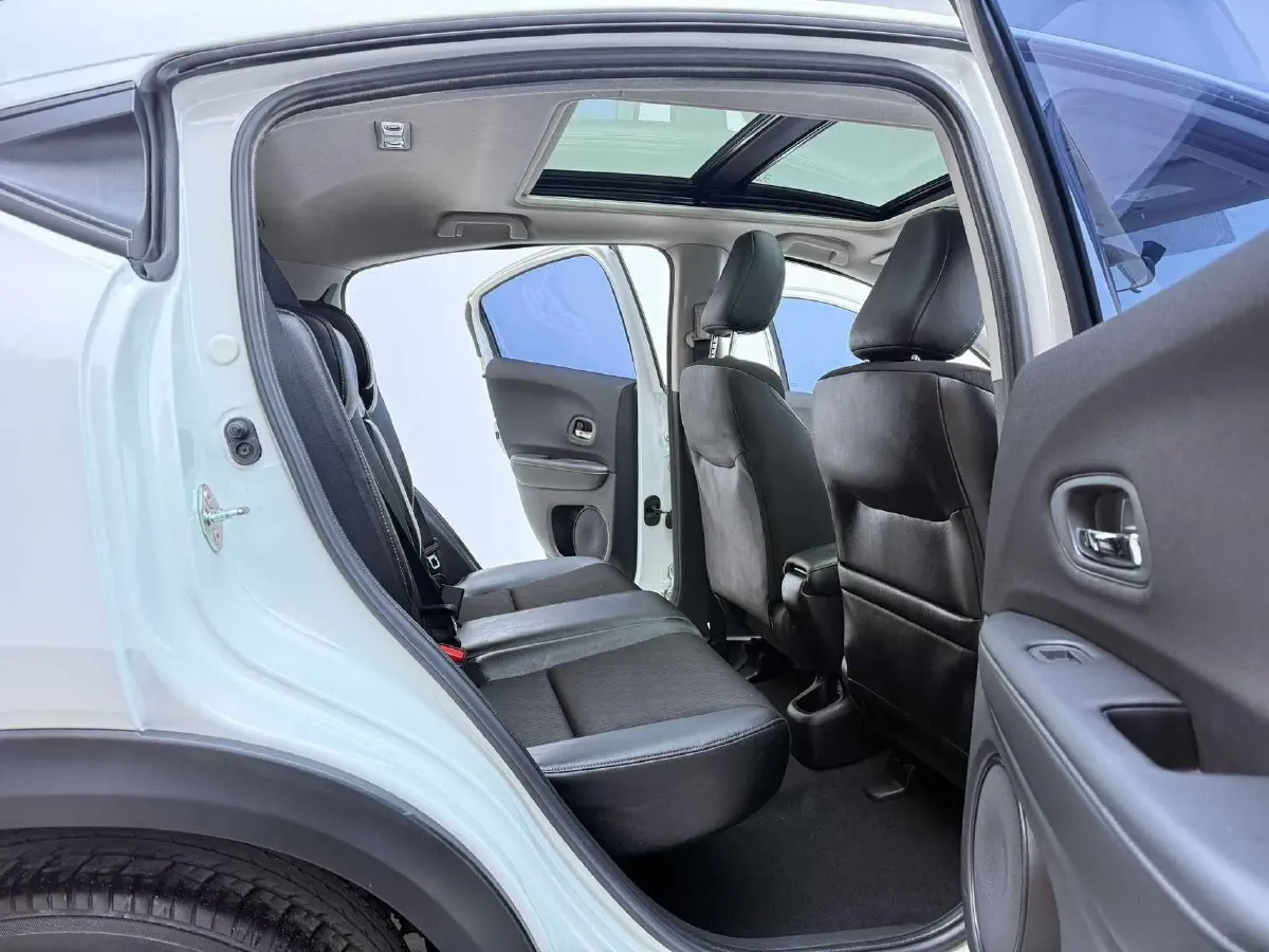 2020 Honda Vezel 1.5L 131HP L4 CVT,autocango,china used car exporter,china ev exporter,chinese used car exporter,chinese used ev exporter