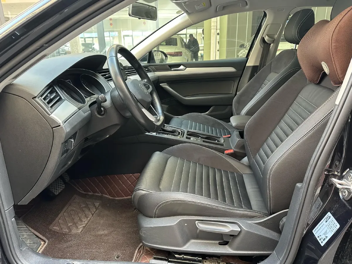 2020 Volkswagen Magotan 1.4T 150HP L4 7DCT,autocango,china used car exporter,china ev exporter,chinese used car exporter,chinese used ev exporter