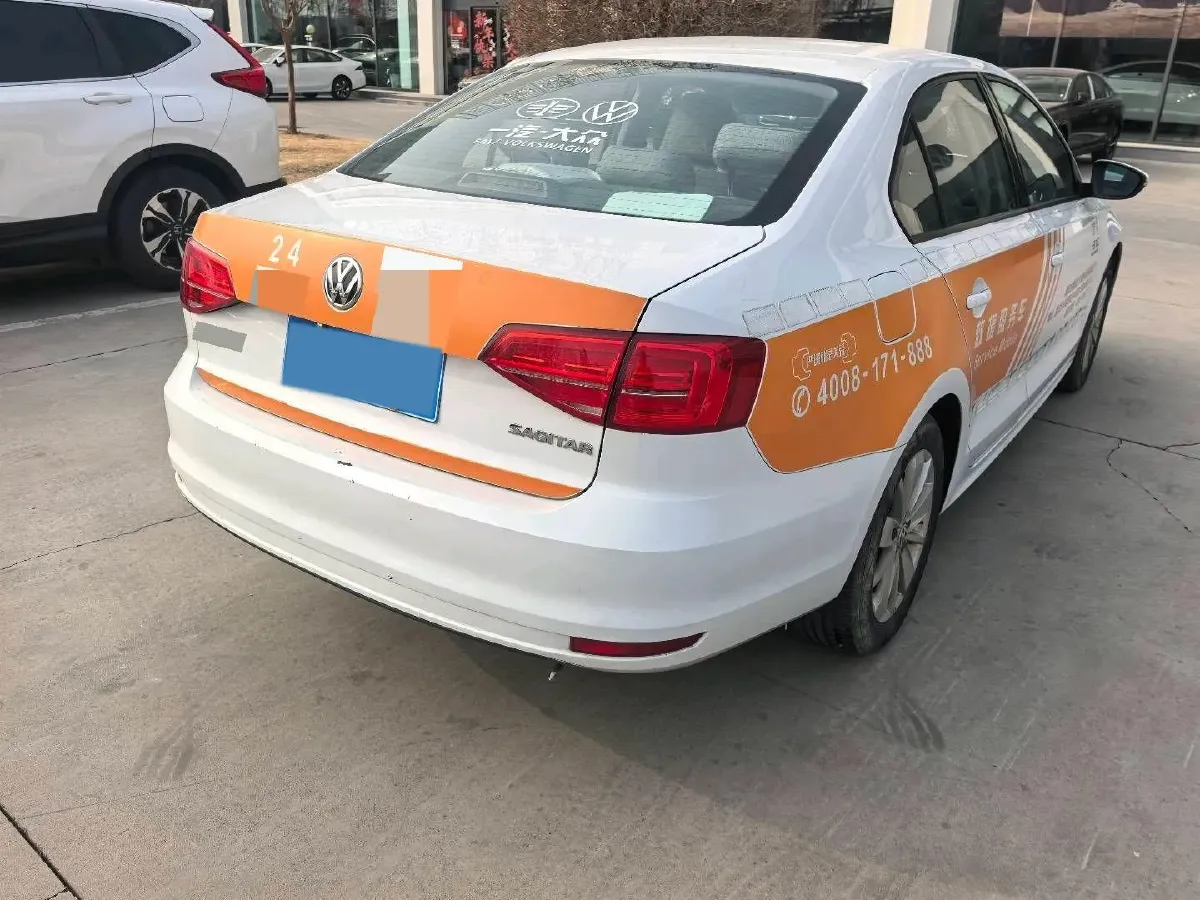 2018 JinBei Grace 2.4L 156HP L4 5MT,autocango,china used car exporter,china ev exporter,chinese used car exporter,chinese used ev exporter