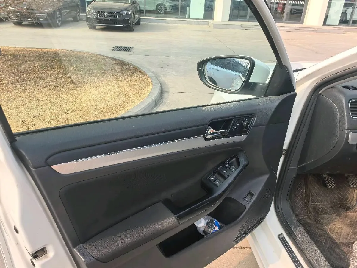 2018 JinBei Grace 2.4L 156HP L4 5MT,autocango,china used car exporter,china ev exporter,chinese used car exporter,chinese used ev exporter