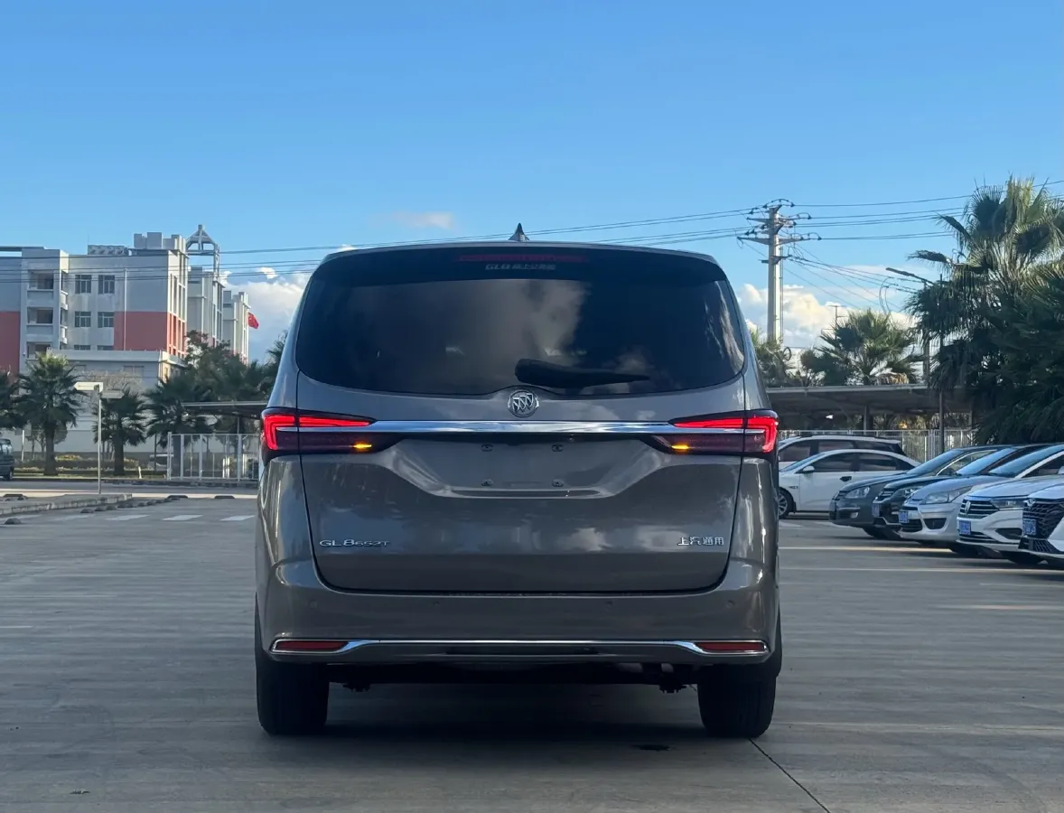 2021 Buick GL8 2.0T 237HP L4 9AT,autocango,china used car exporter,china ev exporter,chinese used car exporter,chinese used ev exporter