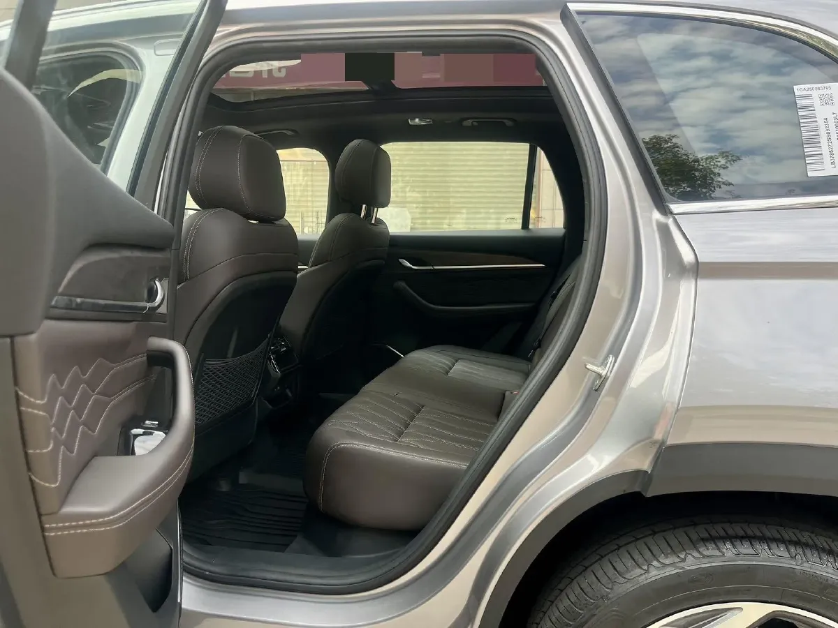 2025 Geely Monjaro 2.0T 238HP L4 8AT,autocango,china used car exporter,china ev exporter,chinese used car exporter,chinese used ev exporter