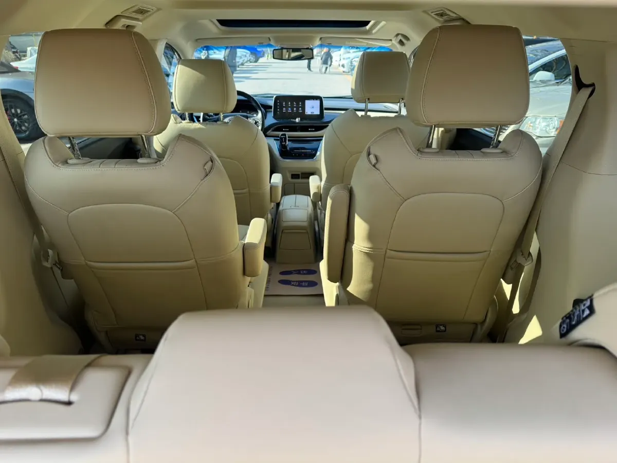 2023 Buick GL8 2.0T 237HP L4 9AT,autocango,china used car exporter,china ev exporter,chinese used car exporter,chinese used ev exporter