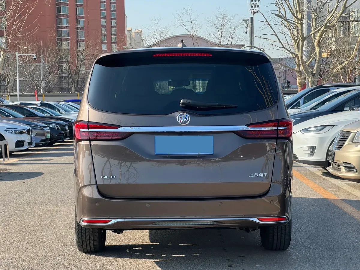 2023 Buick GL8 2.0T 237HP L4 9AT,autocango,china used car exporter,china ev exporter,chinese used car exporter,chinese used ev exporter