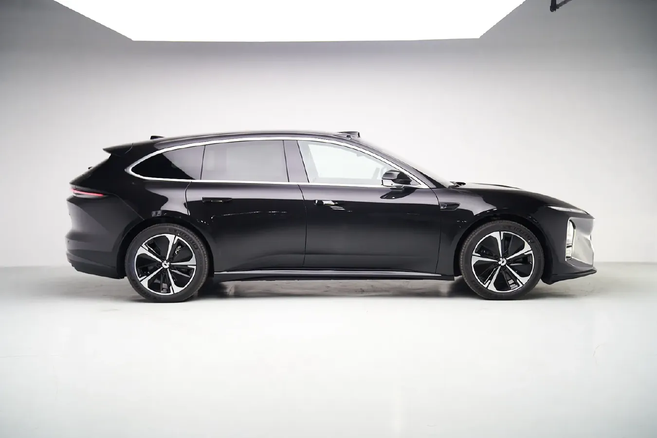 2025 NIO ET5T BEV,autocango,china used car exporter,china ev exporter,chinese used car exporter,chinese used ev exporter