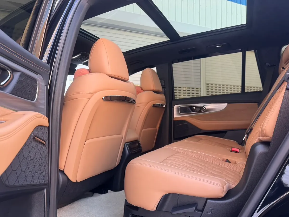 2024 GAC Trumpchi GS8 2.0T 190HP L4 E-CVT Hybrid,autocango,china used car exporter,china ev exporter,chinese used car exporter,chinese used ev exporter