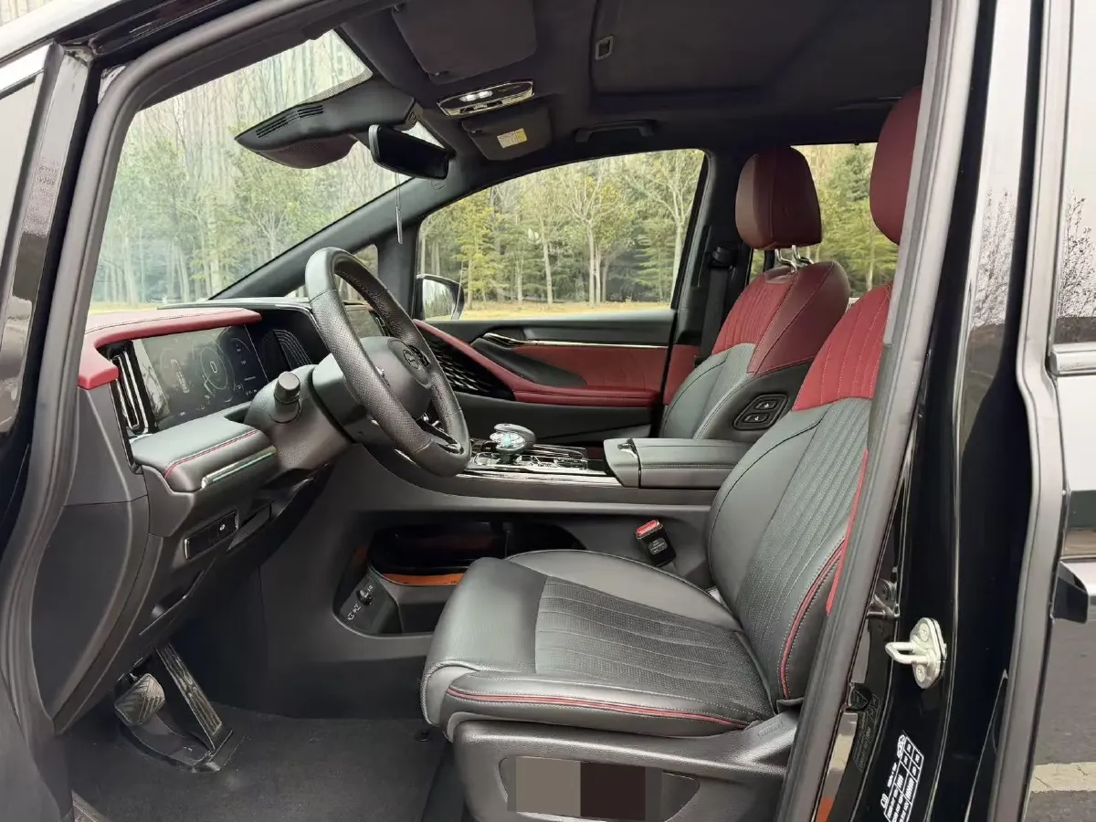 2023 GAC Trumpchi M8 2.0T 252HP L4 8AT,autocango,china used car exporter,china ev exporter,chinese used car exporter,chinese used ev exporter